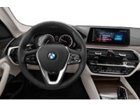 2018 BMW 5 Series 530i xDrive Sedan/CLEAN CARFAX/SAFETY CERTIFIED Interior Shot 3