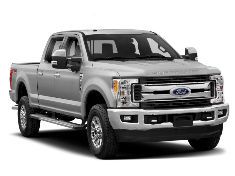 2019 Ford F-350 XLT 4WD Crew Cab 6.75' Box Exterior Shot 9