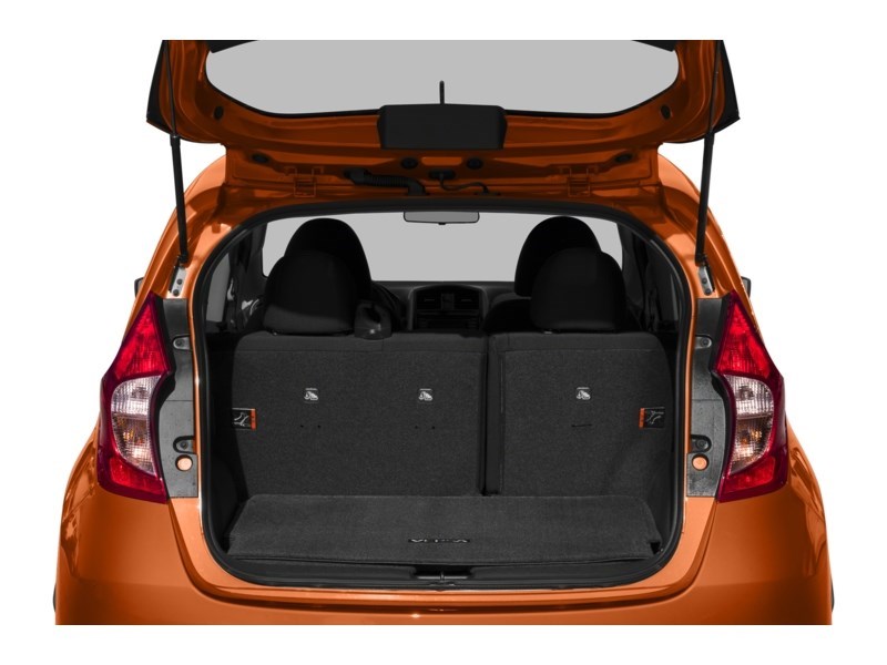 2017 Nissan Versa Note 5dr HB Auto 1.6 S Exterior Shot 4