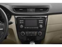 2017 Nissan Rogue FWD 4dr SV Interior Shot 2