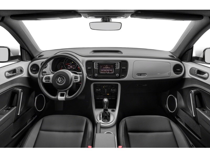 2018 Volkswagen Beetle Trendline Auto Interior Shot 6