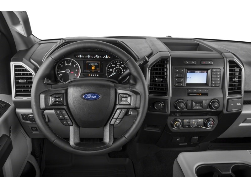 2019 Ford F-150 XLT 4WD SuperCrew 5.5' Box Interior Shot 3