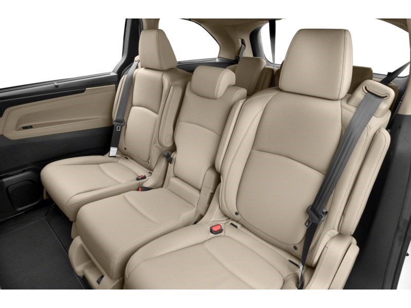 2018 Honda Odyssey Touring Auto Interior Shot 4