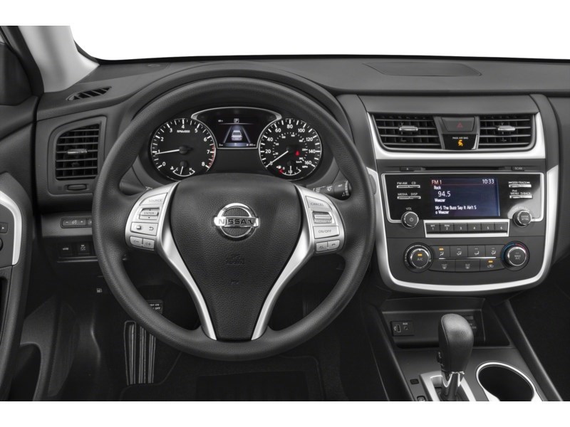 2018 Nissan Altima 2.5 SV Sedan Interior Shot 3