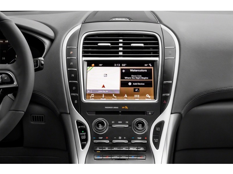 2019 Lincoln Nautilus Reserve AWD Interior Shot 2