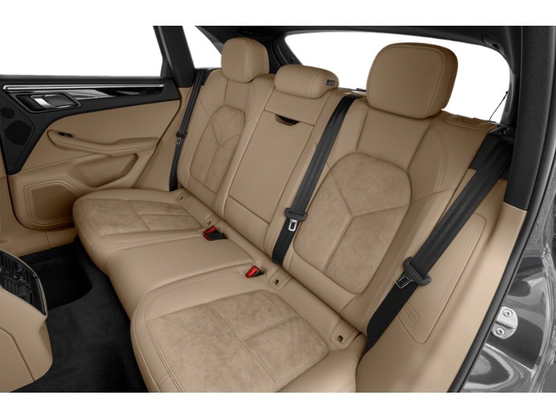 2021 Porsche Macan S AWD Interior Shot 5