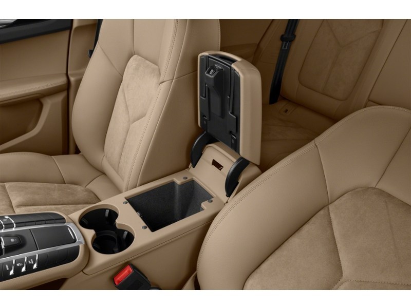 2021 Porsche Macan S AWD Interior Shot 7