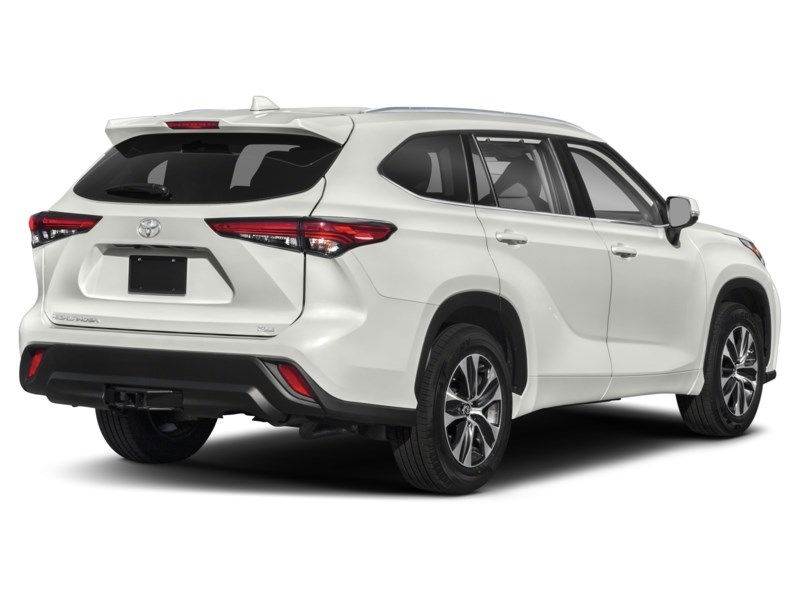 2020 Toyota Highlander XLE AWD Exterior Shot 2