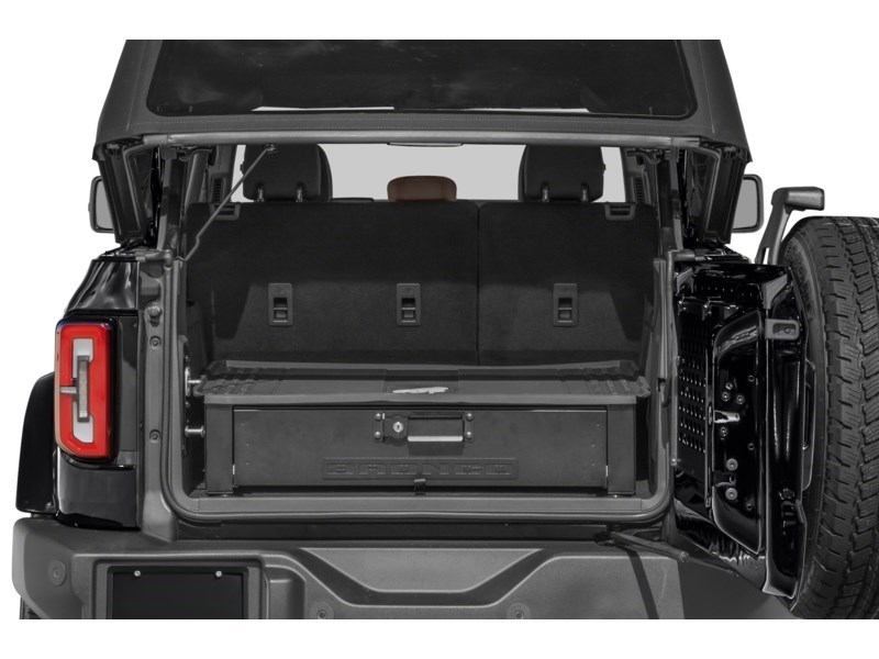 2023 Ford Bronco Outer Banks 4 Door Advanced 4x4 Exterior Shot 4