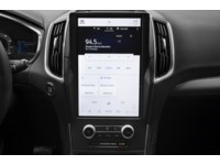 2024 Ford Edge Titanium AWD Interior Shot 2