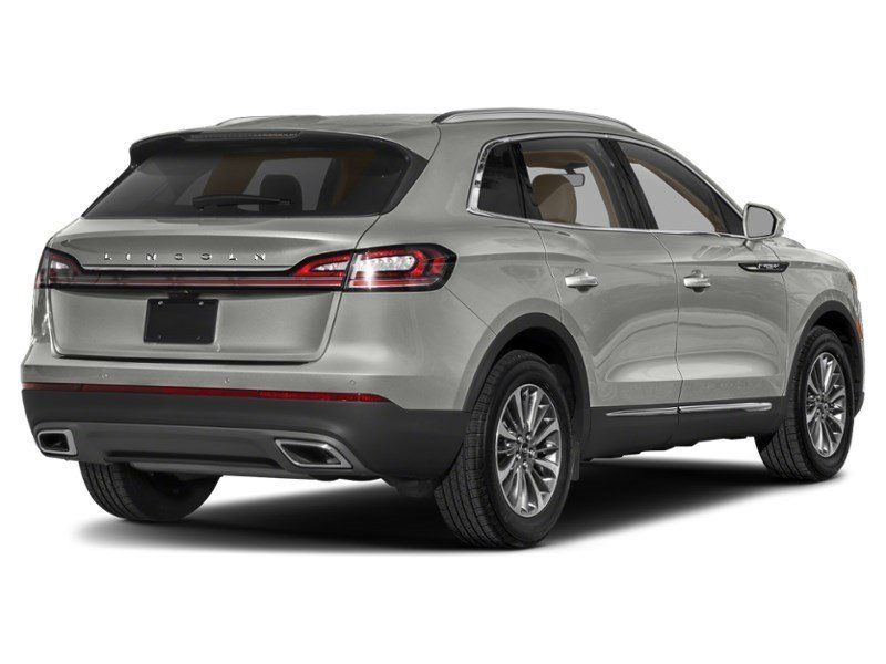 2022 Lincoln Nautilus Reserve AWD Exterior Shot 2