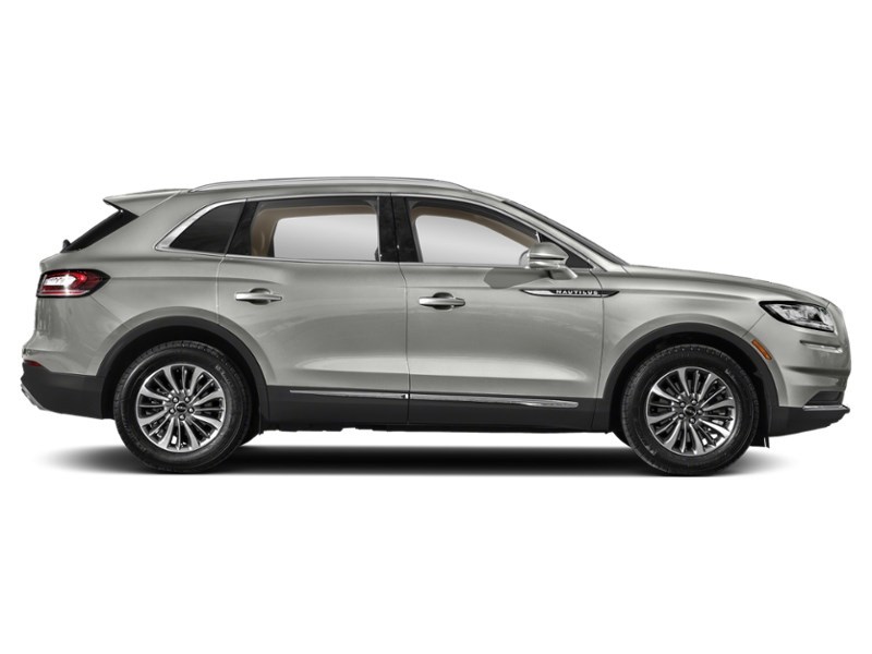 2021 Lincoln Nautilus Reserve AWD Exterior Shot 10