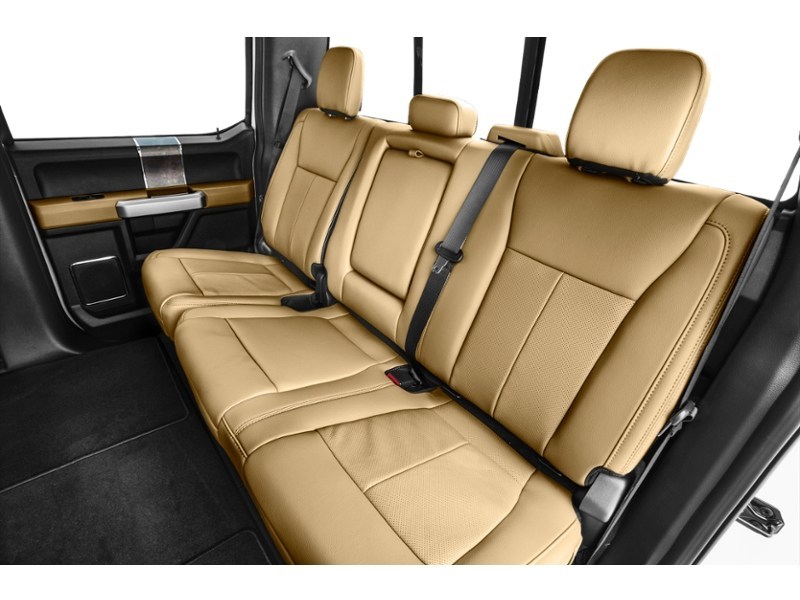 2022 Ford Super Duty F-250 SRW LARIAT 4WD Crew Cab 6.75' Box Interior Shot 5