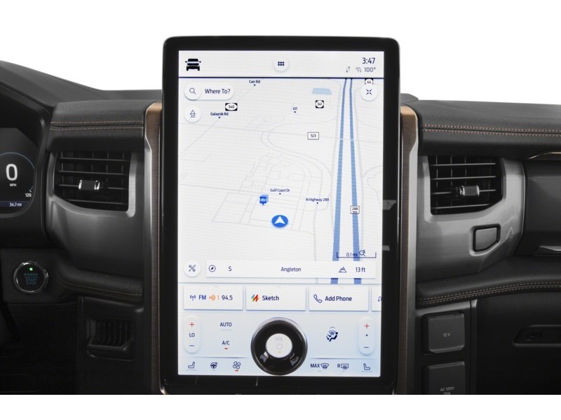 2023 Ford F-150 Lightning LARIAT 4WD SuperCrew 5.5' Box Interior Shot 8