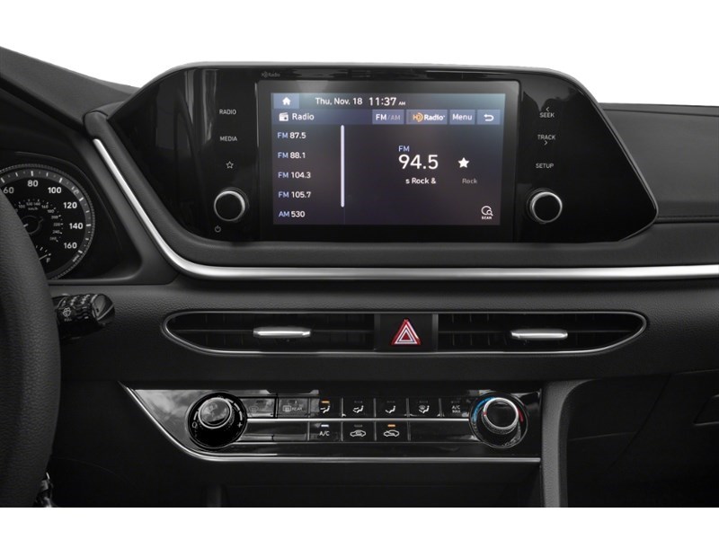 2022 Hyundai Sonata 2.5L Preferred Interior Shot 2