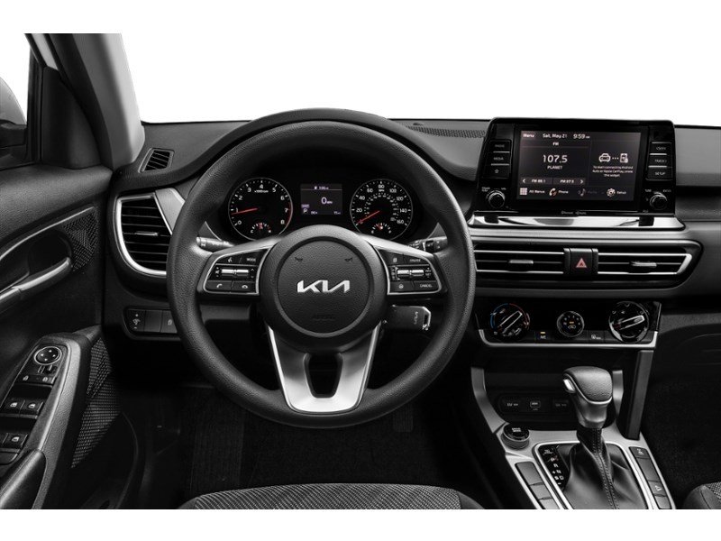 2022 Kia Seltos LX AWD Interior Shot 3