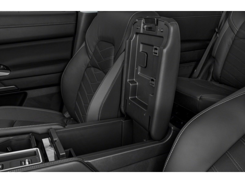 2022 Nissan Pathfinder Platinum 4WD Interior Shot 7