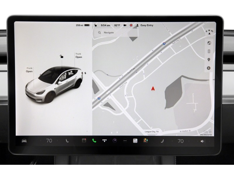 2023 Tesla Model Y Long Range AWD Interior Shot 8