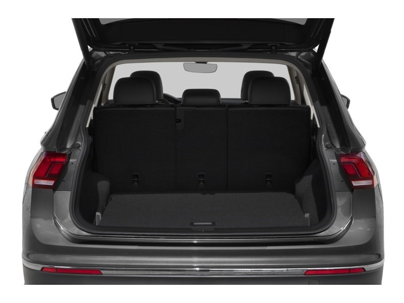 2024 Volkswagen Tiguan Comfortline 4MOTION Exterior Shot 4