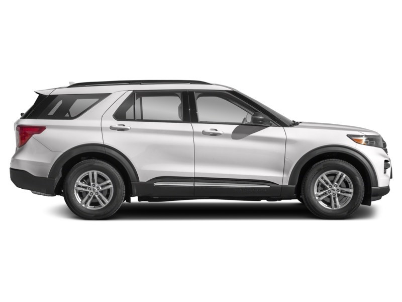 2023 Ford Explorer XLT 4WD Exterior Shot 10