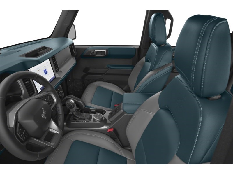 2024 Ford Bronco Outer Banks Interior Shot 4
