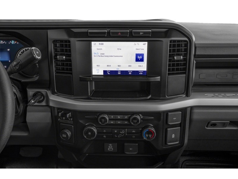 2027 Ford Super Duty F-250 SRW XL 4WD Crew Cab 6.75' Box Interior Shot 2