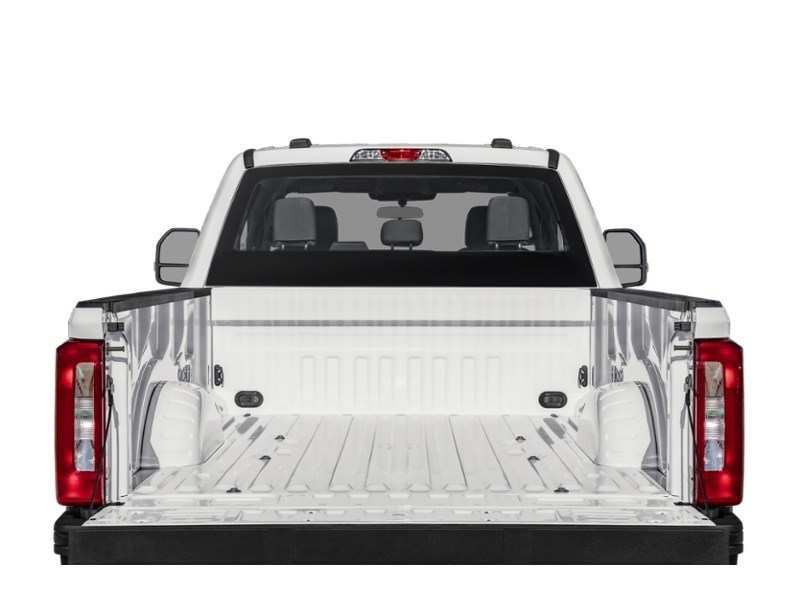 2027 Ford Super Duty F-250 SRW XL 4WD Crew Cab 6.75' Box Exterior Shot 4
