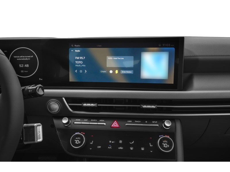 2024 Hyundai Sonata 2.5L Preferred-Trend AWD Interior Shot 2