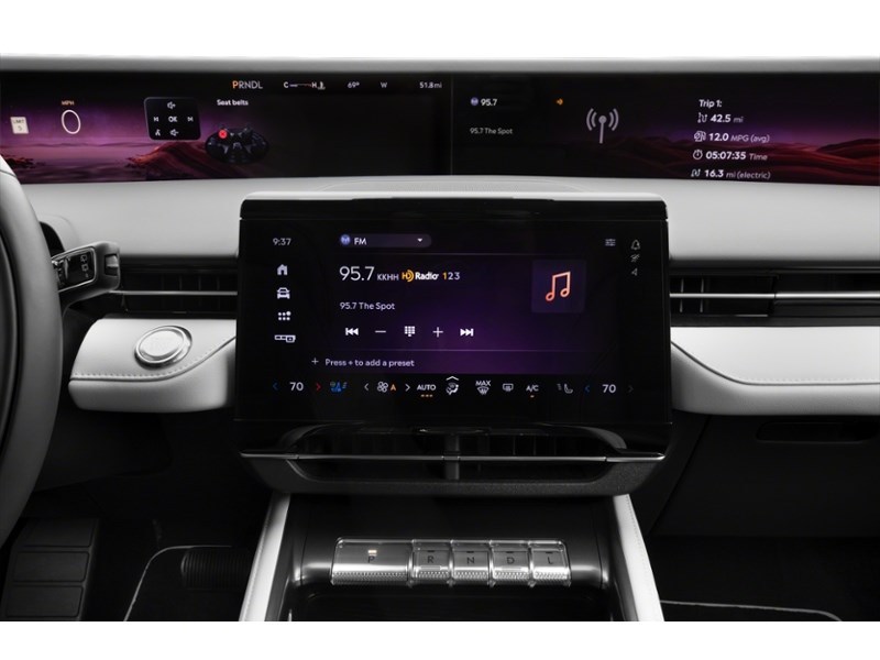 2026 Lincoln Nautilus Premiere AWD Interior Shot 2