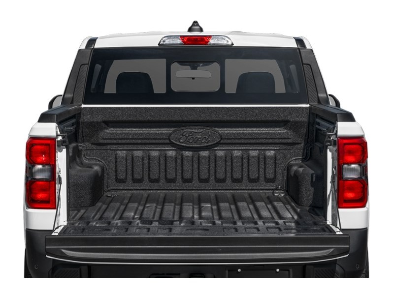 2026 Ford Maverick LARIAT AWD SuperCrew Exterior Shot 4