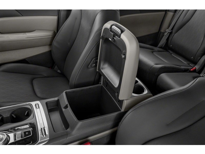 2027 Kia Carnival HEV EX FWD Interior Shot 7