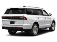 2027 Lincoln Navigator Reserve 4x4 Exterior Shot 2