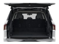 2027 Lincoln Navigator Reserve 4x4 Exterior Shot 4