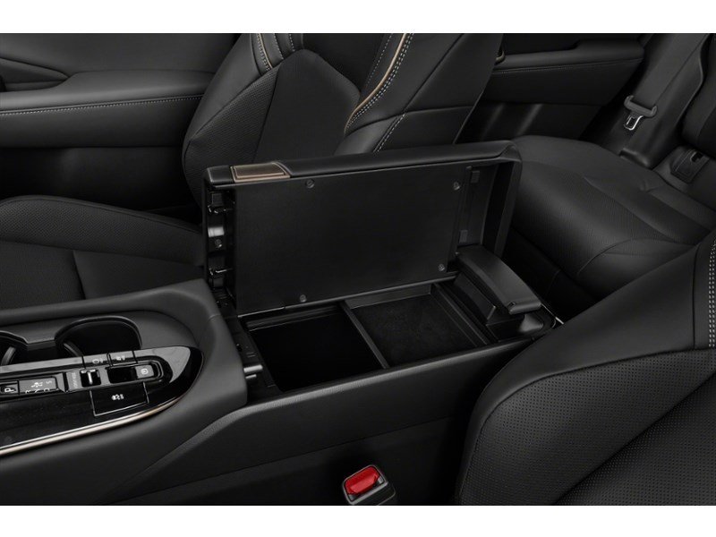 2026 Toyota Crown Signia Limited AWD Interior Shot 7