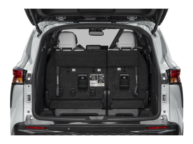 2026 Toyota Sienna XSE 7-Passenger FWD Exterior Shot 4