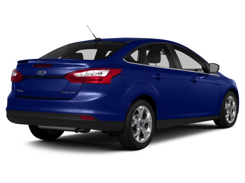 2014 Ford Focus 4dr Sdn SE Performance Blue  Shot 8