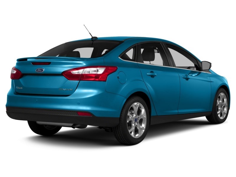 2014 Ford Focus 4dr Sdn SE Blue Candy Tinted Clearcoat  Shot 48