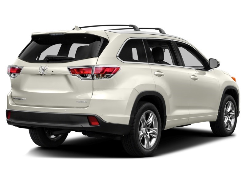 2015 Toyota Highlander XLE Blizzard Pearl  Shot 2