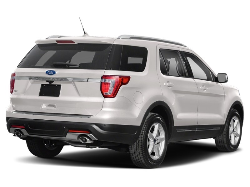 2018 Ford Explorer XLT 4WD White Platinum Metallic Tri-Coat  Shot 38