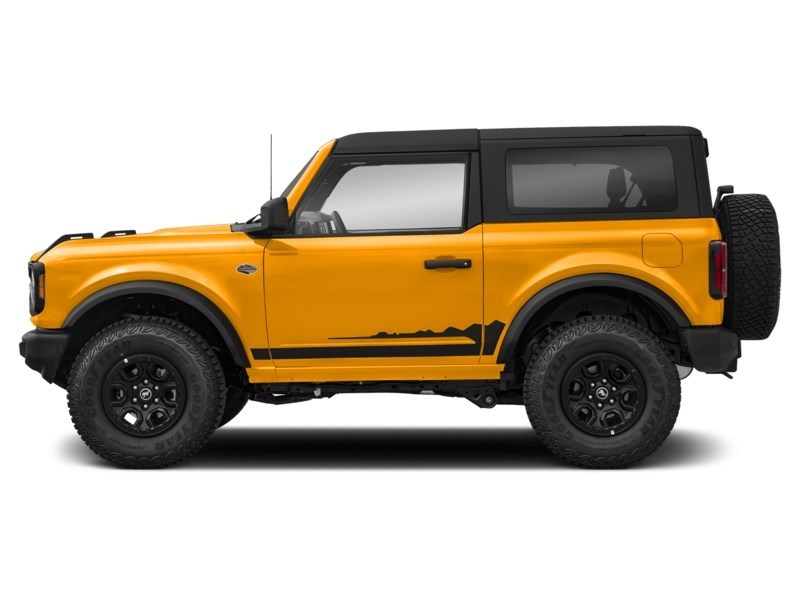 2021 Ford Bronco Wildtrak 2 Door Advanced 4x4 Cyber Orange Metallic Tri-Coat  Shot 3