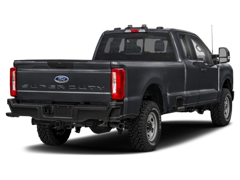 2026 Ford F-250 XL 4WD SuperCab 8' Box Agate Black Metallic  Shot 46