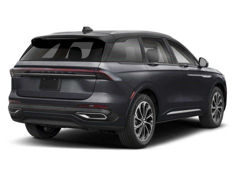 2026 Lincoln Nautilus Reserve AWD Infinite Black Metallic Clearcoat  Shot 6